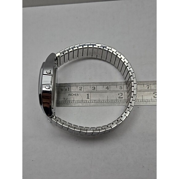 Timex Classic Digital Watch Indiglo 34mm WR30M Speidel Expansion New Battery - Picture 10 of 12